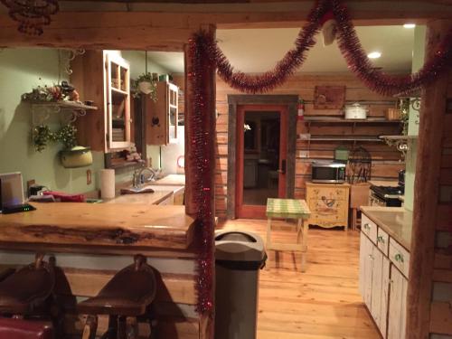 virtuve, Schoolhouse Cabin in Corwin Springs (MT)