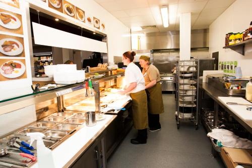 ห้องอาหาร, เดย์ อินน์ บาย วินด์แฮม แคนน็อค นอร์ตัน เคนส์ M6 โทล (Days Inn by Wyndham Cannock Norton Canes M6 Toll) in แคนน็อค