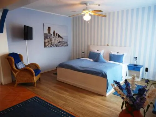 Vogel Hotel & Appartements in Warnemünde, Deutschland