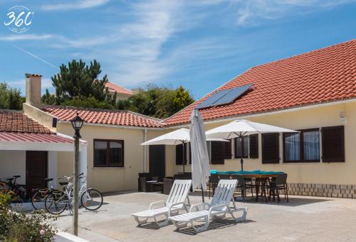  Surf Camp 360 in Bombardeira