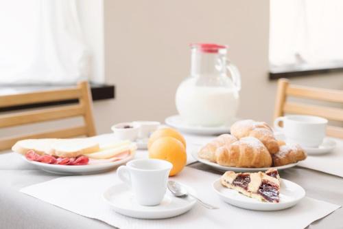 Hotel Junior - image 7