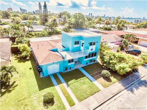 Blue House Miami in Miami Beach, USA