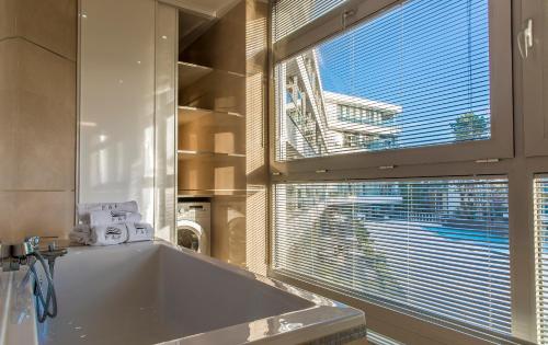 2 bedrooms, 3 beds