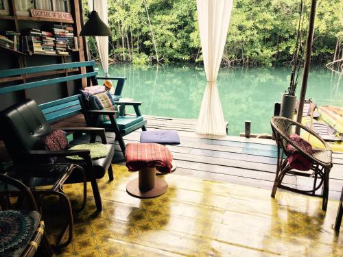 Gumm Lonely Club in Ao Phrao