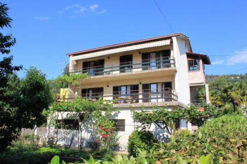 Apartments with a parking space Opric Opatija - 7828