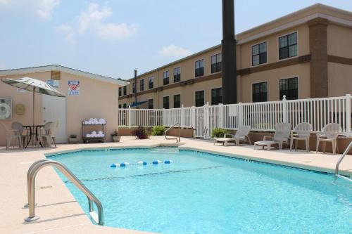 Travelodge by Wyndham Perry GA image 4