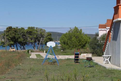 Apartments by the sea Pasman - 8274 - image 8