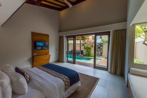 Two-Bedroom Villa with Tropical Pool image 3