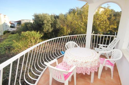 Apartments with a parking space Okrug Gornji Ciovo - 9441 Trogir