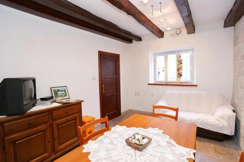 Holiday house with a parking space Zrnovo, Korcula - 10030