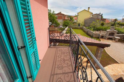 Holiday house with a parking space Kornic Krk - 11504 - image 4