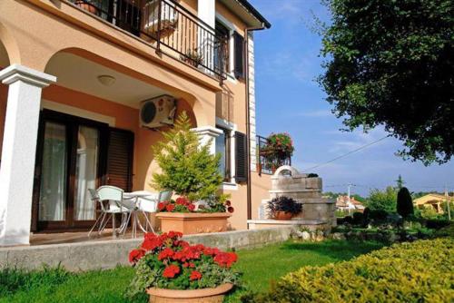 Apartments with a parking space Presika Labin - 2370 Labin 