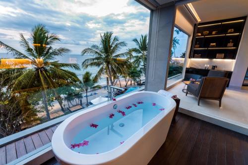 Bathroom, Katamaran Hotel & Resort near Senggigi Beach