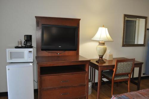 Raider Inn - image 2