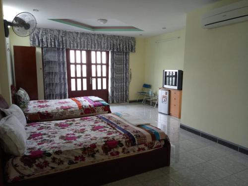 Ngoc Loan Hotel 4