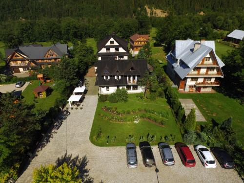 Gościniec i Herbaciarnia Pod Złotą Łyżwą – Bialka Tatrzanska, KY