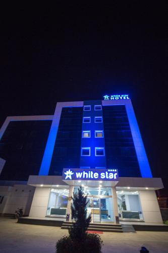 White Star Hotel