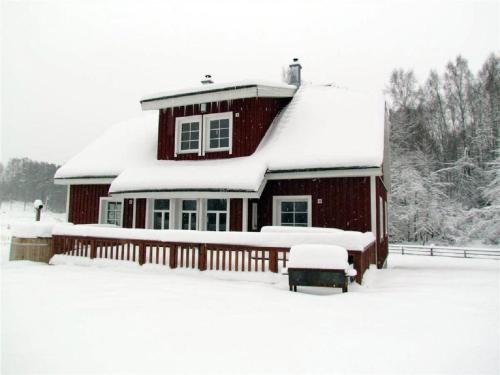 3 bedrooms, 8 beds