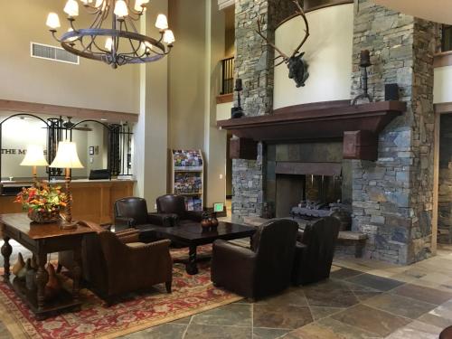 Miners Club 3 Bedroom Loft by Canyons Village Rentals MC10A - image 5