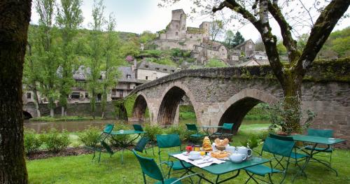 Le Vieux Pont - image 10