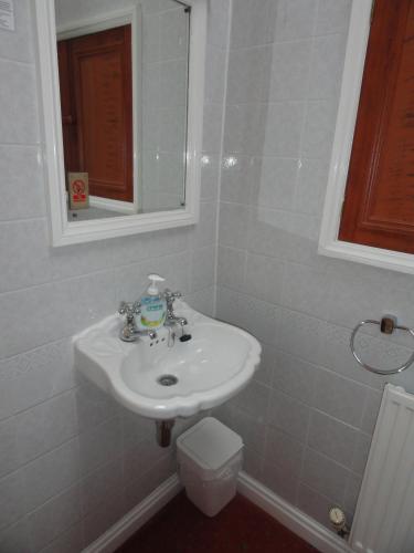 Ba Ba Guest House - image 3
