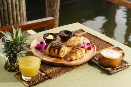 Food and beverages, Koh Andet Eco Resort in Tatai