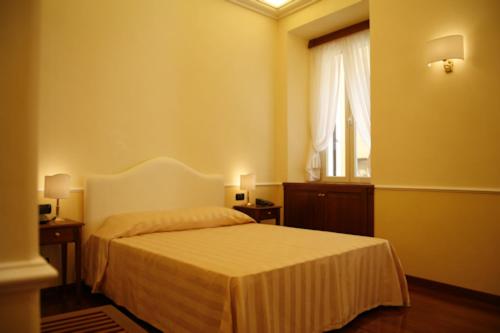 Ludovisi Luxury Rooms - image 12