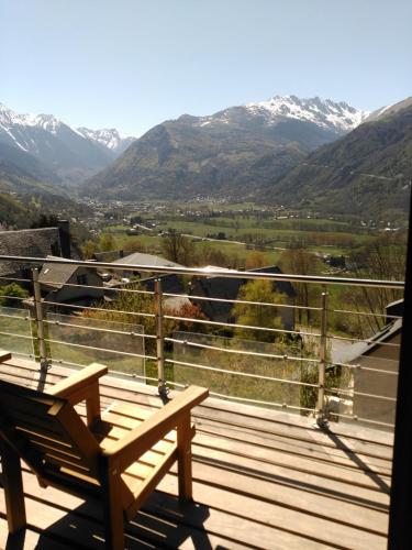 Les GITES DE CAMPARAN - gîte "le PETIT CHALET" (Les GITES DE CAMPARAN - gite "le PETIT CHALET") in Camparan