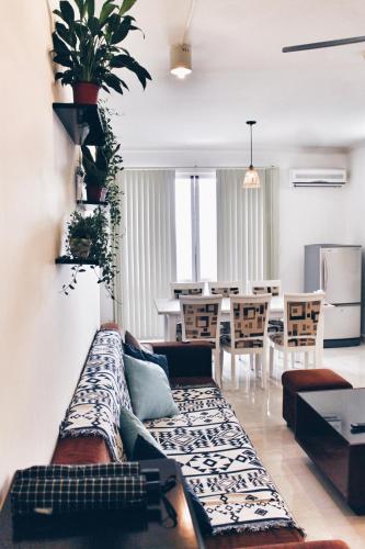 

Central Garden Apartment