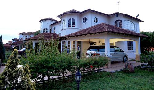 

Al-Bayt Homestay