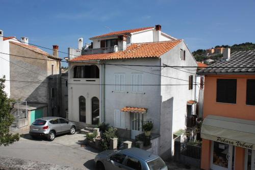 Apartments and rooms with parking space Vrbnik Krk - 5302 - main image