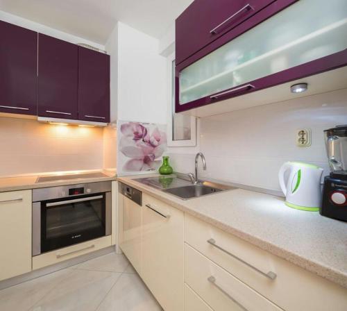 Apartments with WiFi Split - 14127, Split (photo 9)