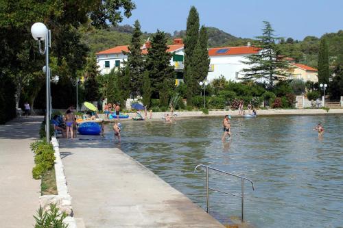  Apartments by the sea Preko (Ugljan) - 838 in Preko