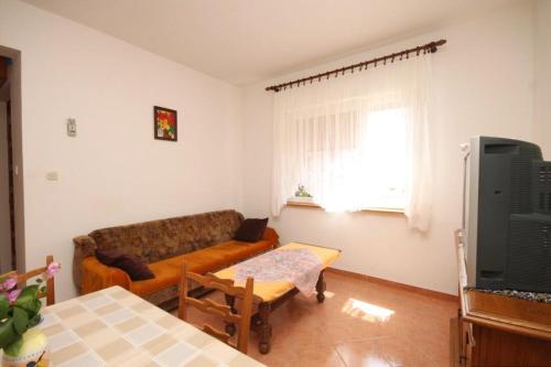 Apartment Kukljica 8237b - image 6