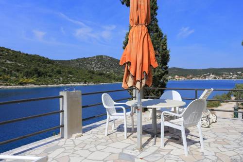 Apartment in Vinišće 