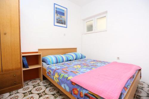 Apartments by the sea Vinisce, Trogir - 8659
