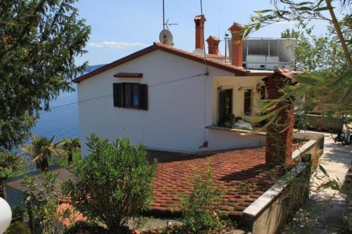  Apartments with a parking space Moscenicka Draga, Opatija - 7625, Pension in Mošćenička Draga