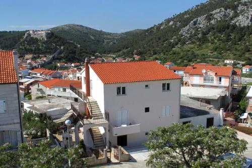 Apartments And Rooms With Parking Space Hvar - 8717 - Photo 1 of 24