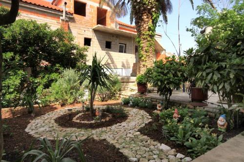 Apartments by the sea Vrboska (Hvar) - 104