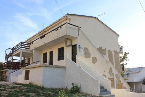  Apartments with a parking space Pag - 9376 in Pag
