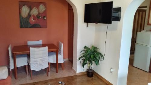 Apartments and rooms with parking space Dubrovnik - 11207