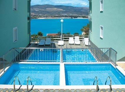 Apartments with a swimming pool Mastrinka Ciovo - 11192 Trogir 