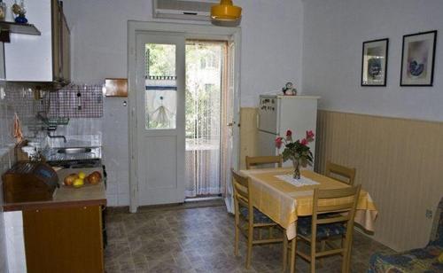Apartments with WiFi Split - 11667 - image 3