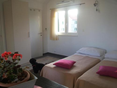 Apartments with a parking space Vodice - 12206 Vodice 
