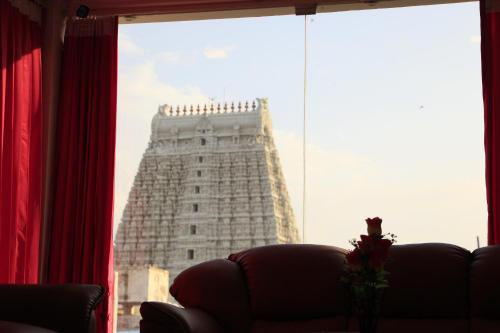 Dintorni, Sri Sarvesha Residency Temple view in Tiruvannamalai