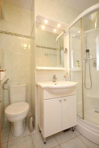 Rooms by the sea Vis - 3034