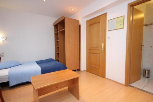  Triple Room Vis 3034d in Vis