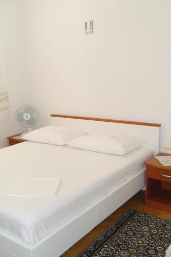  Double Room Zaostrog 2662d in Zaostrog