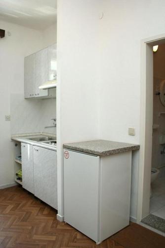  Apartment Zuljana 4577b in Žuljana
