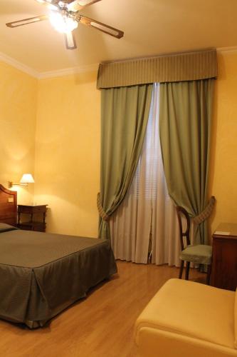 Hotel Fiori - image 14